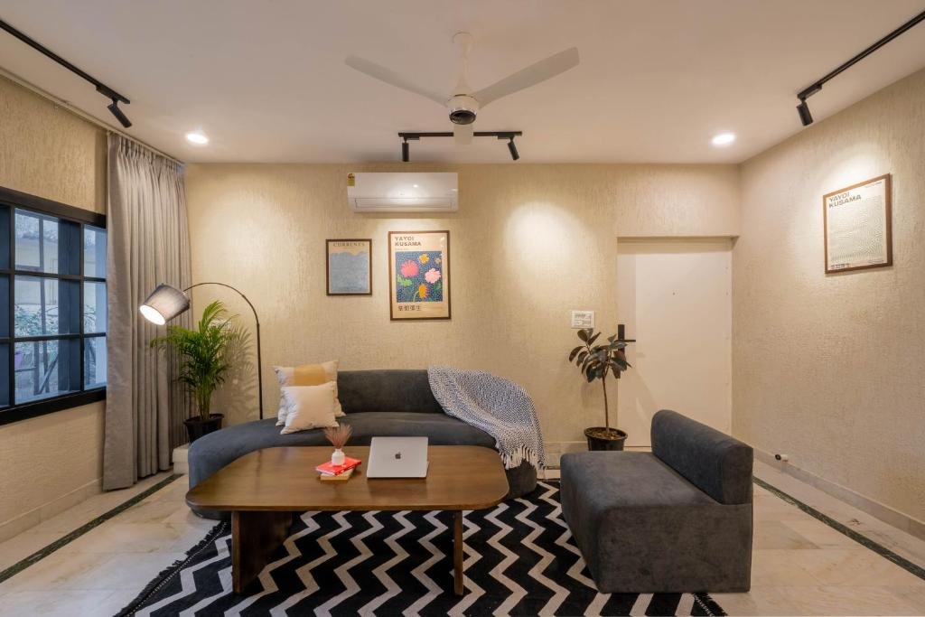 Ultra Luxury 3BHK Stylish Apartment, Walk to Taj Mahal, 1500SQFT