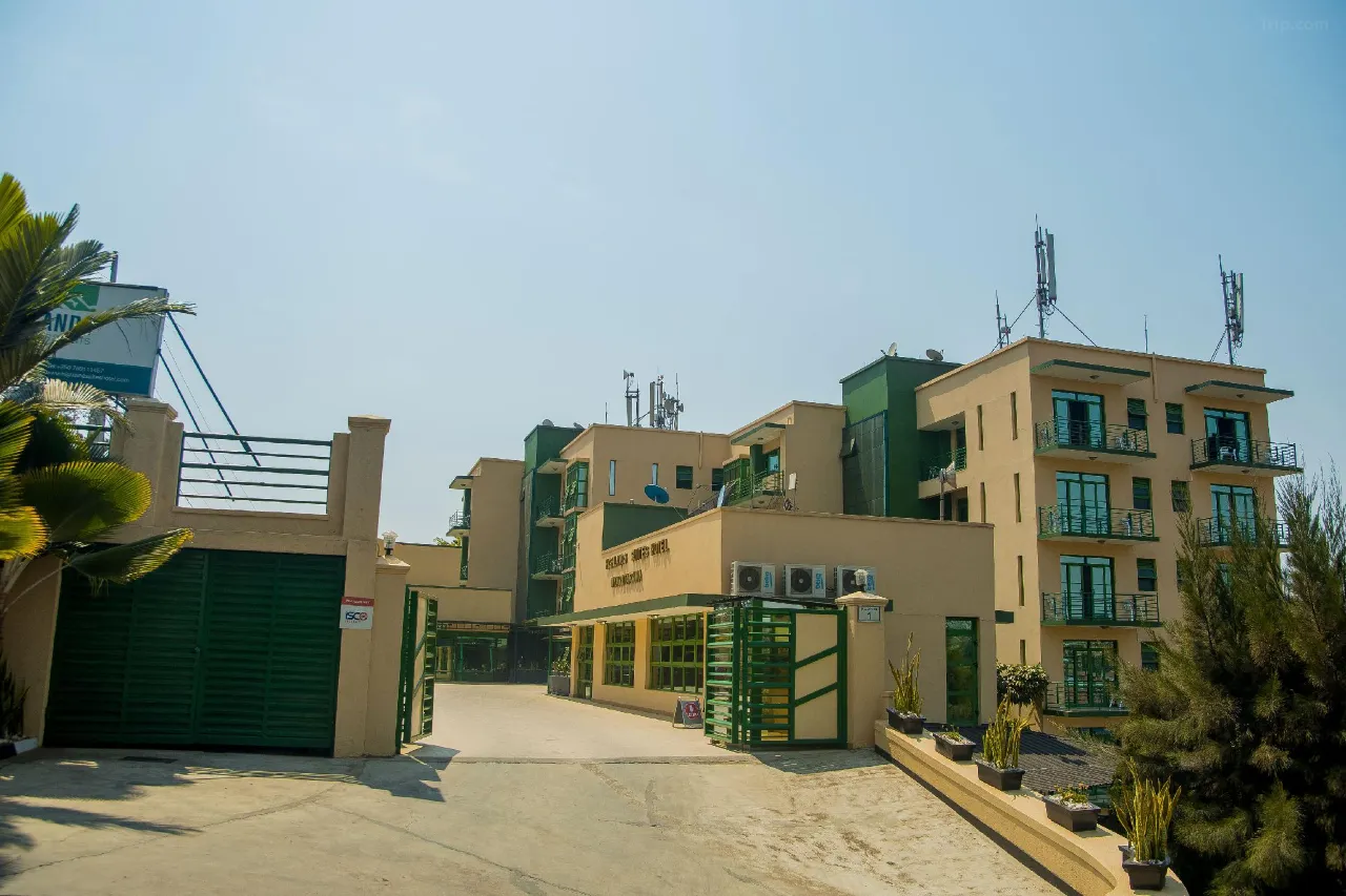 Highlands Suites Hotel and Apartments