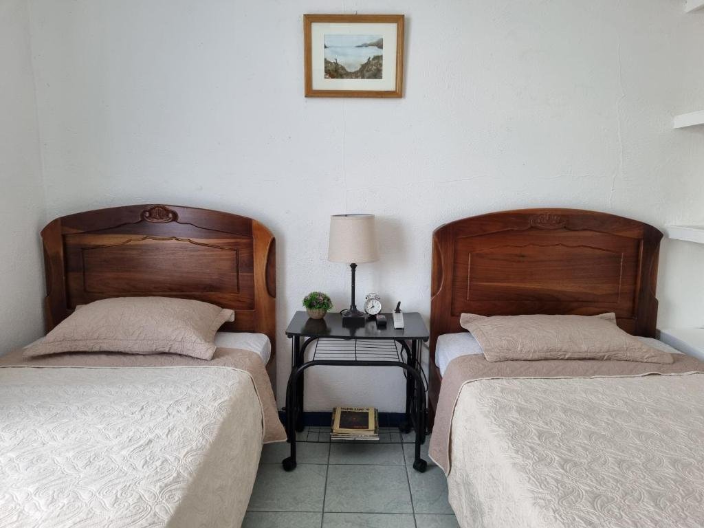 Entire Cozy apartment for you, 5 min SJO Airport