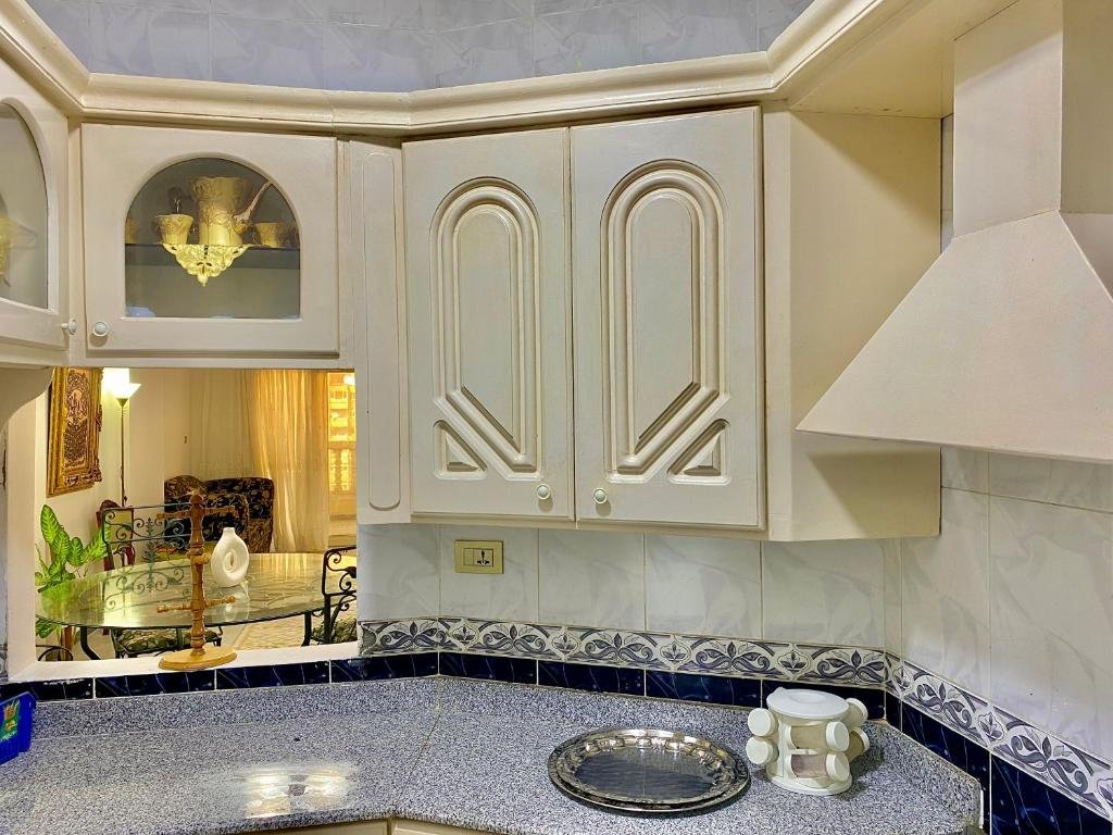 Comfort Direct Sea view Serviced Apartments Close to montaza palace and easy access to all sites with security