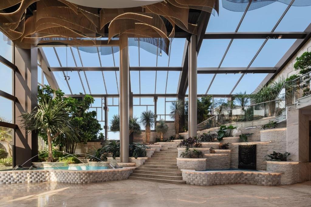 Crowne Plaza Alexandria Mirage by IHG