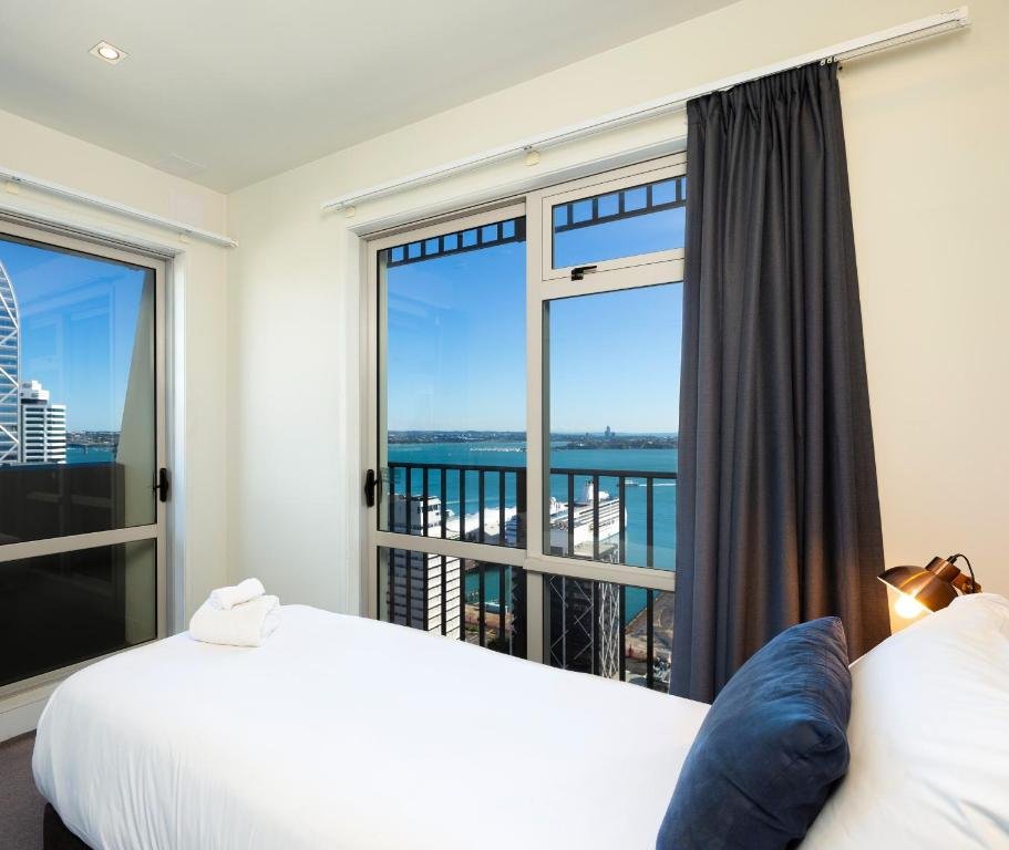 Auckland Harbour Suites