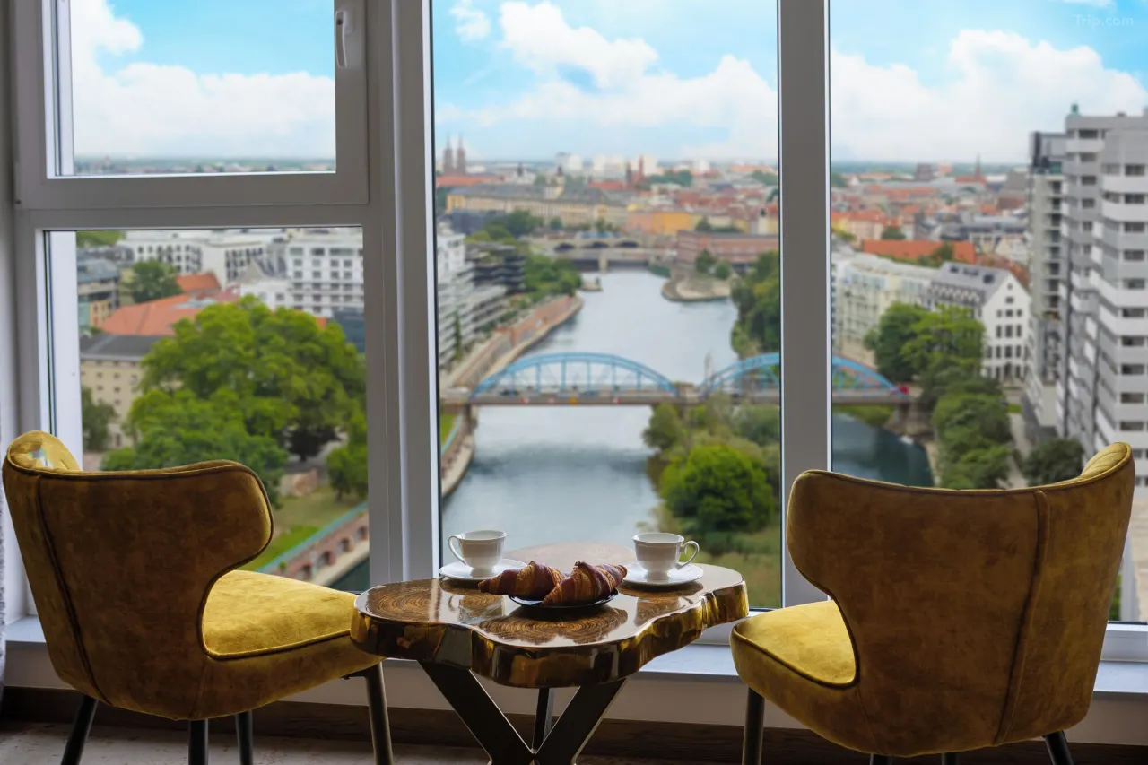 Quorum - Apartamenty z Widokiem na Odrę by Bqqk