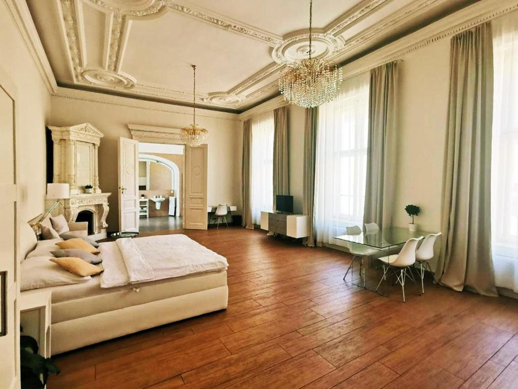 Luxury Design City centre Apartment
