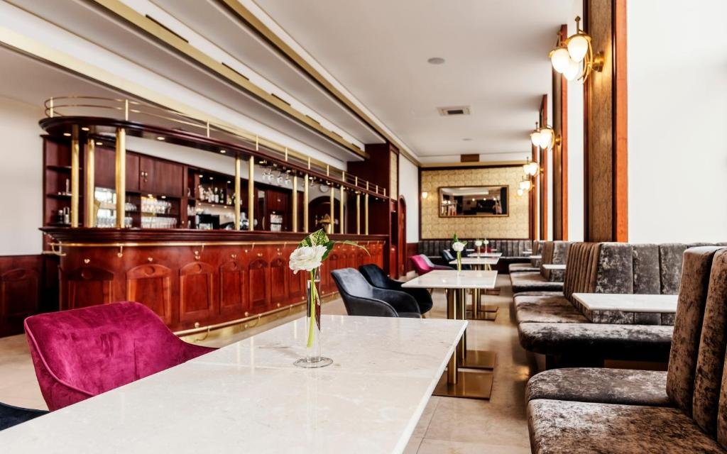 Hotel Image 1